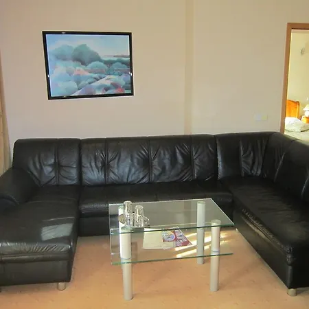 квелле Поляна