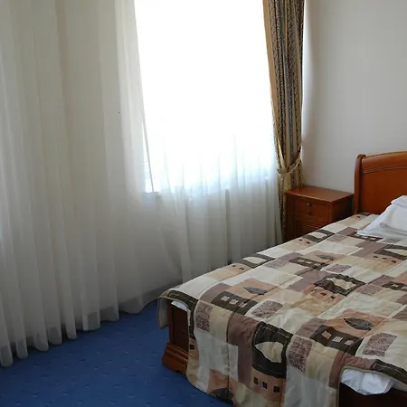 酒店 克勒波利亚纳酒店 *