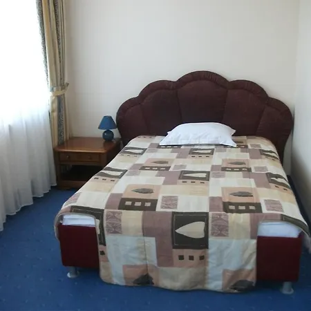 克勒波利亚纳酒店 波利亚纳