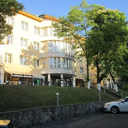 克勒波利亚纳酒店 酒店 *